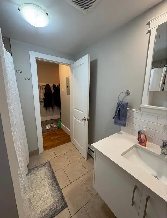2 bedroom, 1 bathroom apartment - Photo 4