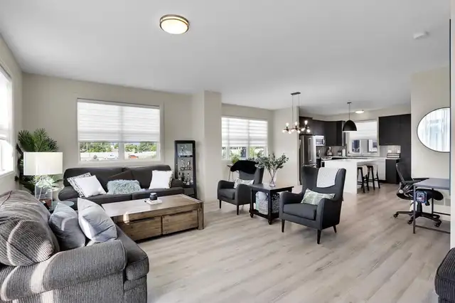 Roommates Wanted - Pet Friendly - Photo 2