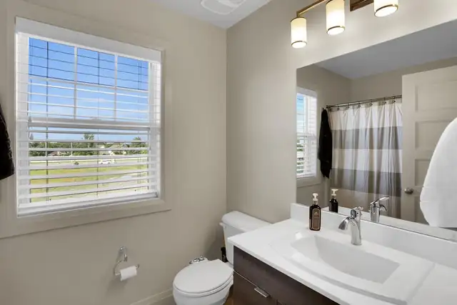 Roommates Wanted - Pet Friendly - Photo 5