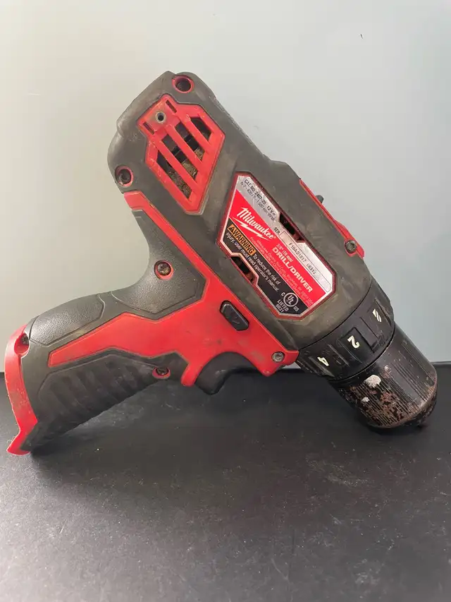 MILWAUKEE 3/8" DRILL DRIVER 2407-20 - Photo 2