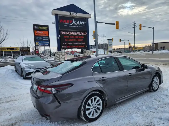 2024 TOYOTA CAMRY SE - Photo 3