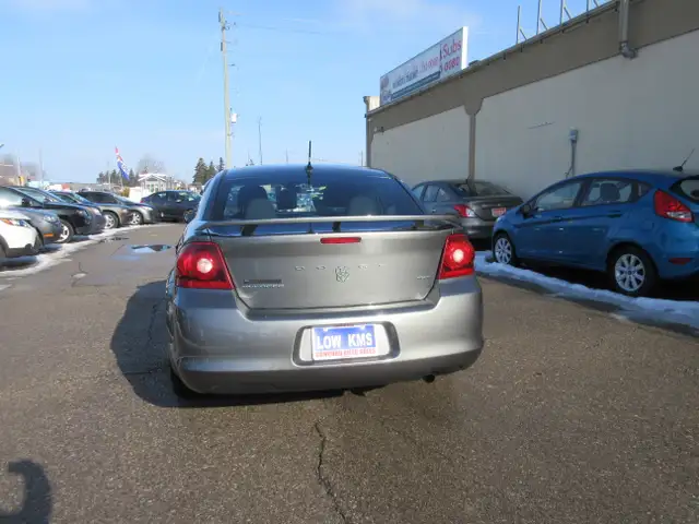 2012 Dodge Avenger SXT - Photo 7
