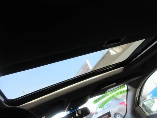 2012 Dodge Avenger SXT - Photo 12