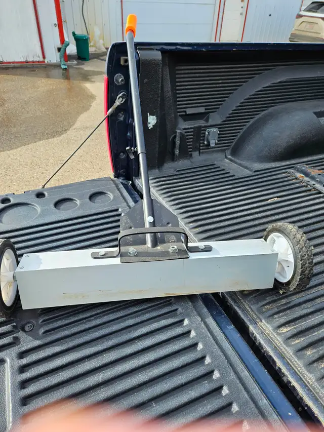 Rolling Magnet. $ 30