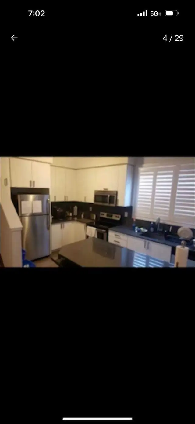 LARGE FURNISHED ROOM DOWNSVIEW YORK UNIV ALL INCLUSIVE $925 - Photo 2