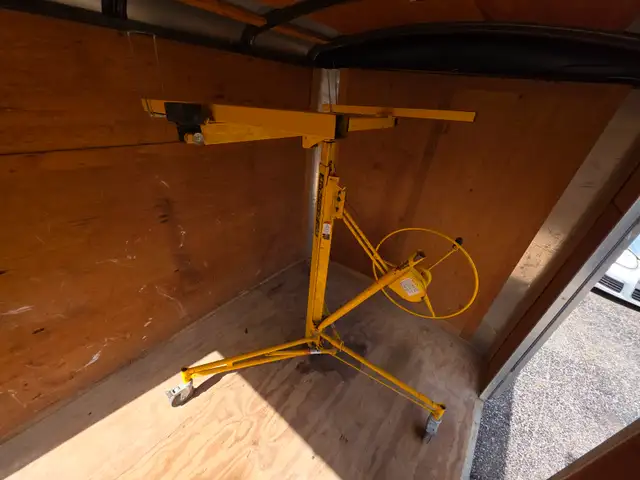 Metaltech Jobsite Series Drywall Hoist Comes Apart In 3 Parts