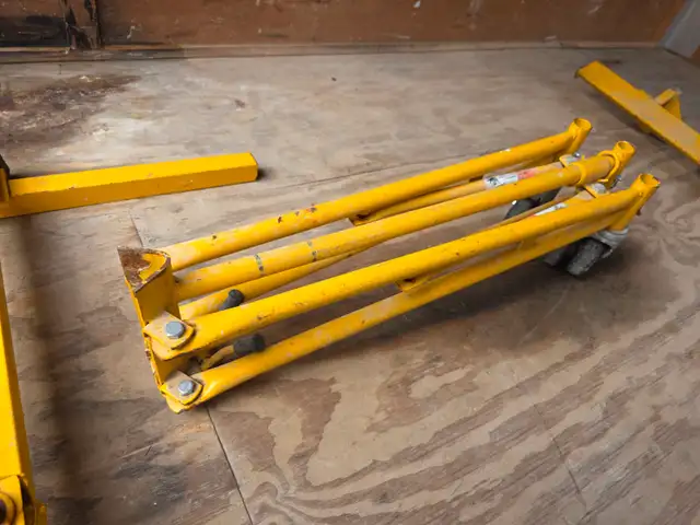 Metaltech Jobsite Series Drywall Hoist Comes Apart In 3 Parts - Photo 9