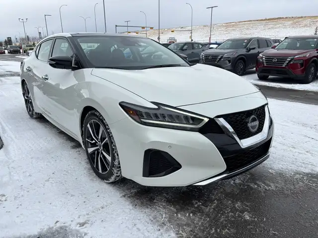 2023 Nissan Maxima SL Sedan • Accident Free CarFax • Pano Roof • - Photo 9