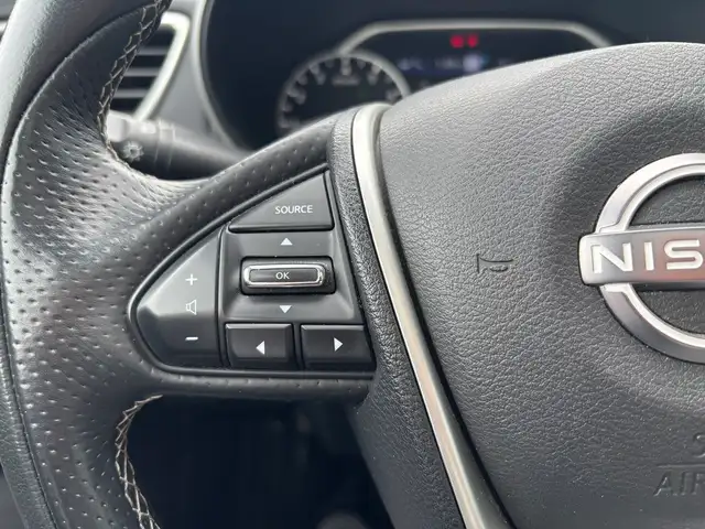 2023 Nissan Maxima SL Sedan • Accident Free CarFax • Pano Roof • - Photo 14