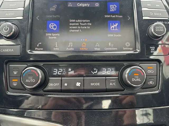 2023 Nissan Maxima SL Sedan • Accident Free CarFax • Pano Roof • - Photo 21