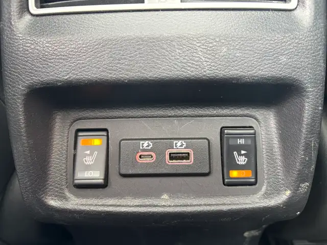 2023 Nissan Maxima SL Sedan • Accident Free CarFax • Pano Roof • - Photo 27