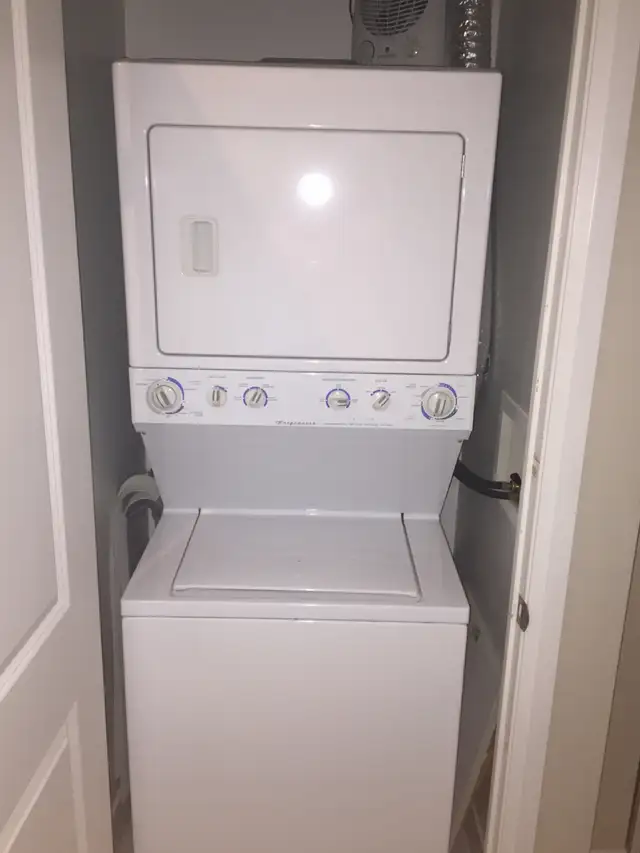 Bachelor Condo at Yonge & Hayden. 35 Hayden st - Photo 8