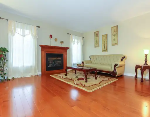 Townhome for rent in Barrhaven Chapman Mills: $2600   utilities - Photo 4