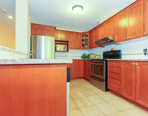 Townhome for rent in Barrhaven Chapman Mills: $2600   utilities - Photo 6