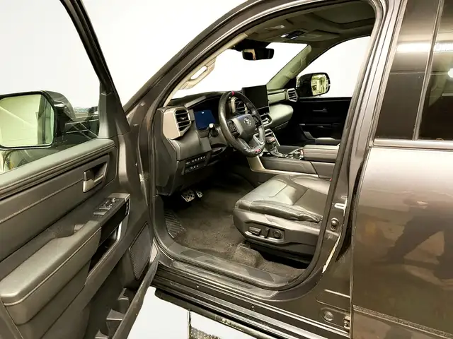 Toyota Tundra 2023Limited CrewMax 4WD Long Bed Hybrid - Photo 4