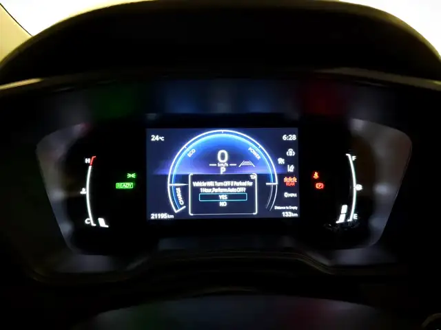 Toyota Corolla 2023Hybrid LE - Photo 8