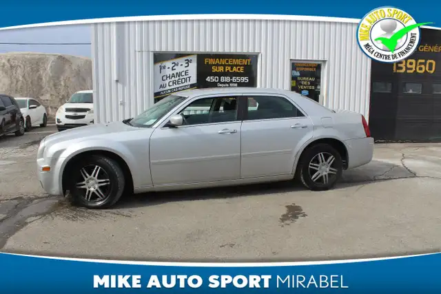 2005 Chrysler 300 Berline 4 portes 300! - Photo 2