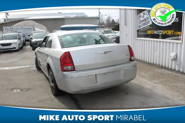 2005 Chrysler 300 Berline 4 portes 300! - Photo 3
