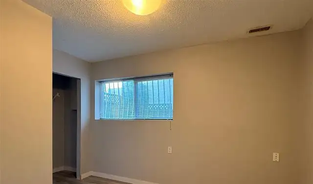 Lower Floor of a Duplex next to Mundy Park for Rent! - Photo 6