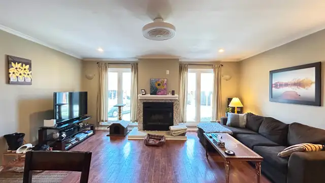 Spacious 2-Bed Townhome by Georgetown GO   Bsmt/AC/Parking Incl!