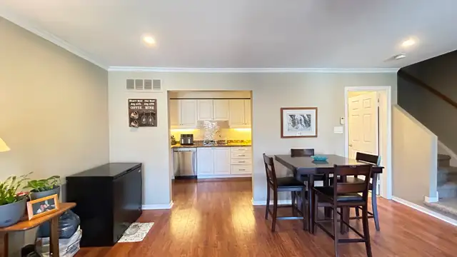 Spacious 2-Bed Townhome by Georgetown GO   Bsmt/AC/Parking Incl! - Photo 2