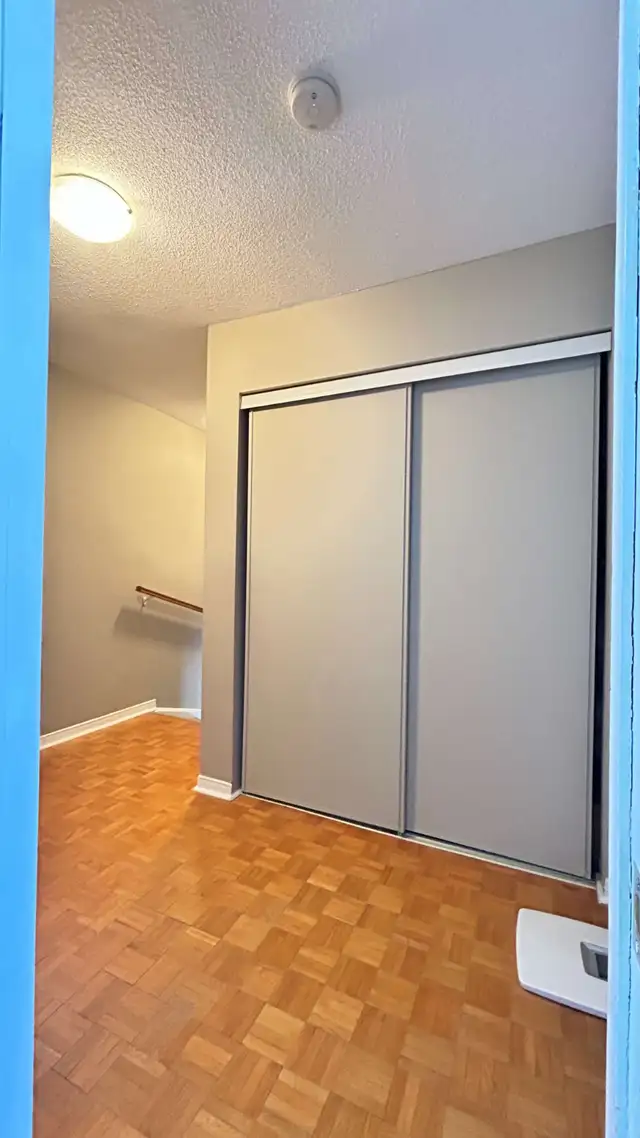 Spacious 2-Bed Townhome by Georgetown GO   Bsmt/AC/Parking Incl! - Photo 6