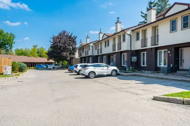 Spacious 2-Bed Townhome by Georgetown GO   Bsmt/AC/Parking Incl! - Photo 7