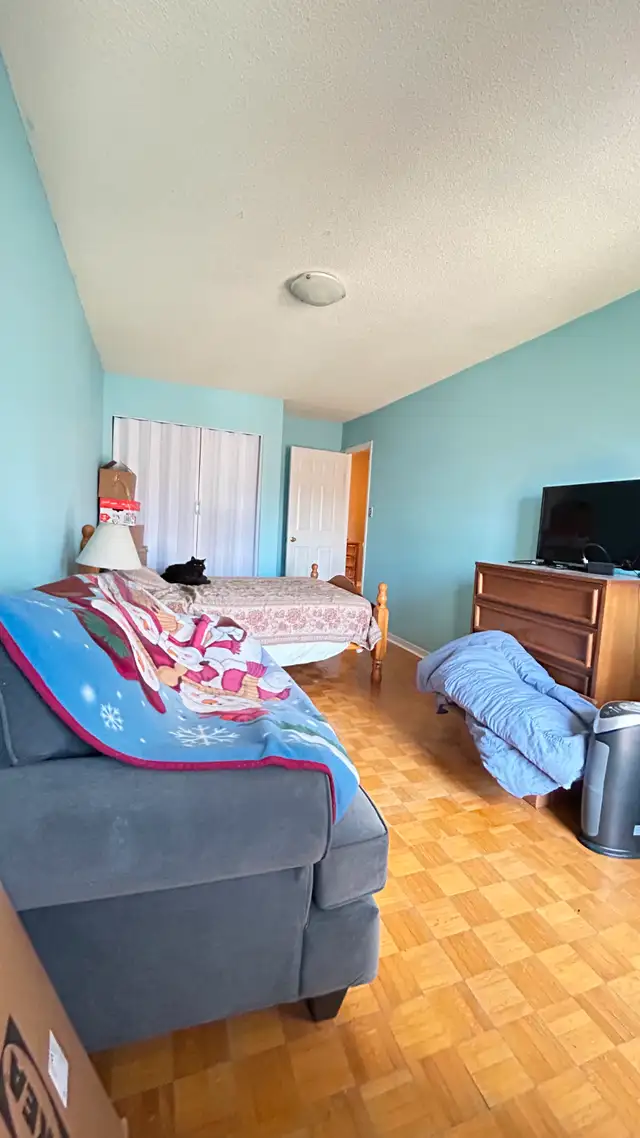 Spacious 2-Bed Townhome by Georgetown GO   Bsmt/AC/Parking Incl! - Photo 12