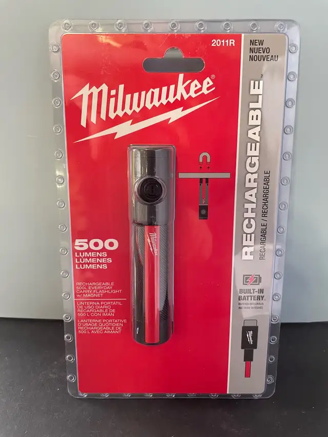 MILWAUKEE RECHARGEABLE FLASHLIGHT 2011R