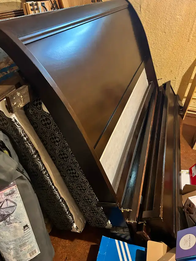 King bed frame and box springs