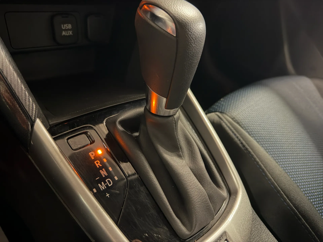 Toyota Yaris 20174D Sedan - Photo 9