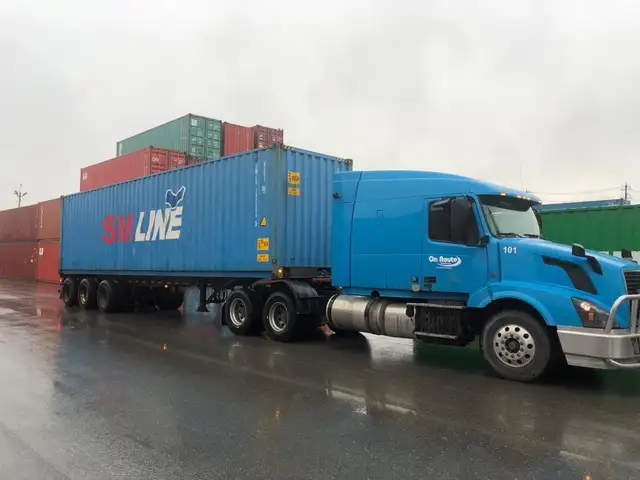 AZ CONTAINER DRIVERS WANTED MTL LOCAL WORK - Photo 2
