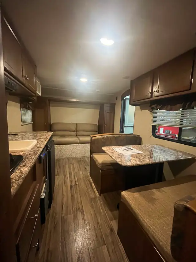 2017 Keystone185LHS Hideout - Photo 3