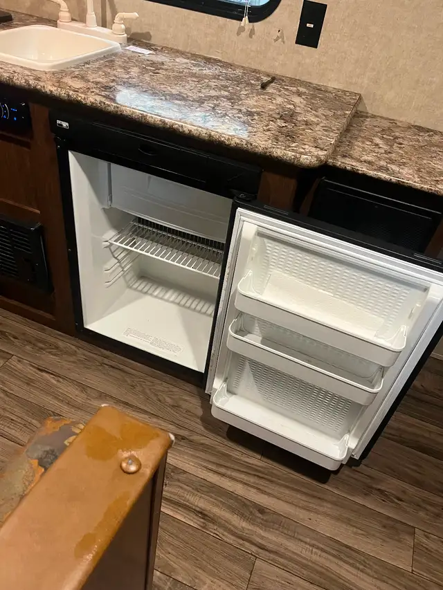 2017 Keystone185LHS Hideout - Photo 9