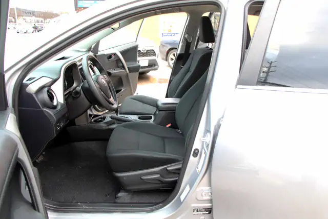 2017 Toyota RAV4 LE Certified 2 Year Warranty - Photo 18