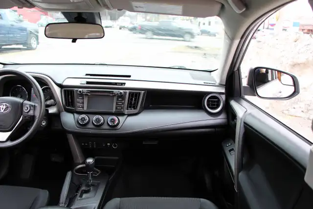 2017 Toyota RAV4 LE Certified 2 Year Warranty - Photo 21