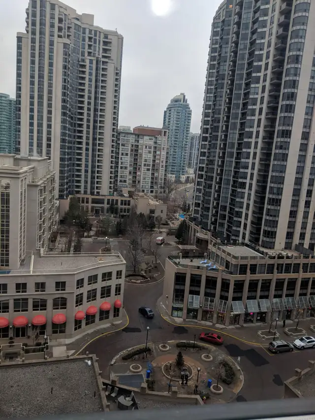 Yonge & Finch- FULLY FURNISHED 2 BEDROOM APARTMENT WITH PARKING