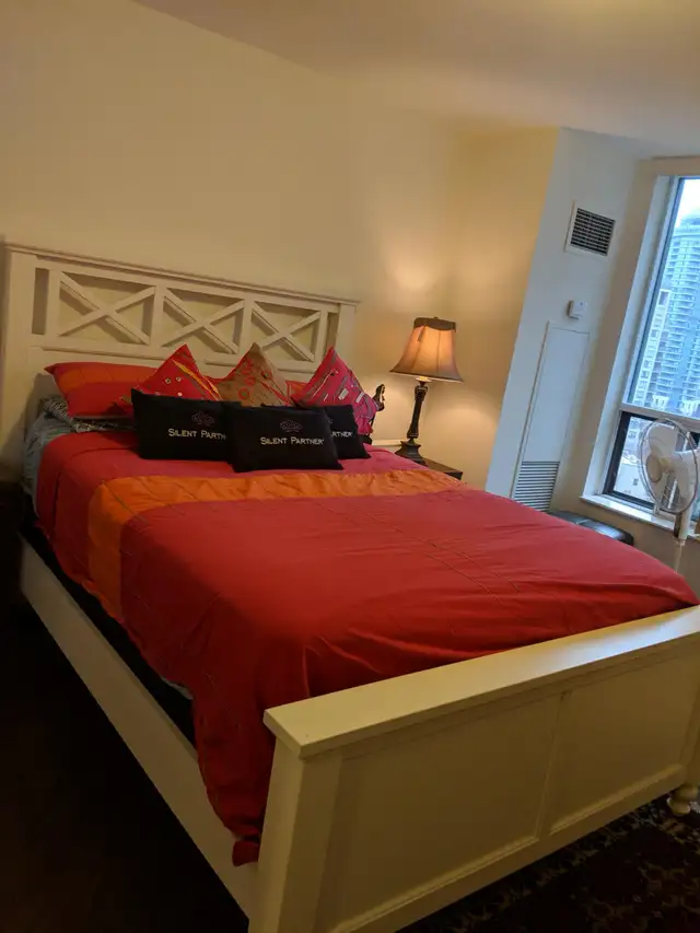 Yonge & Finch- FULLY FURNISHED 2 BEDROOM APARTMENT WITH PARKING - Photo 8