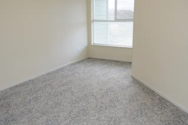 super clean safe quiet two bedroom Maple Ridge - Photo 4