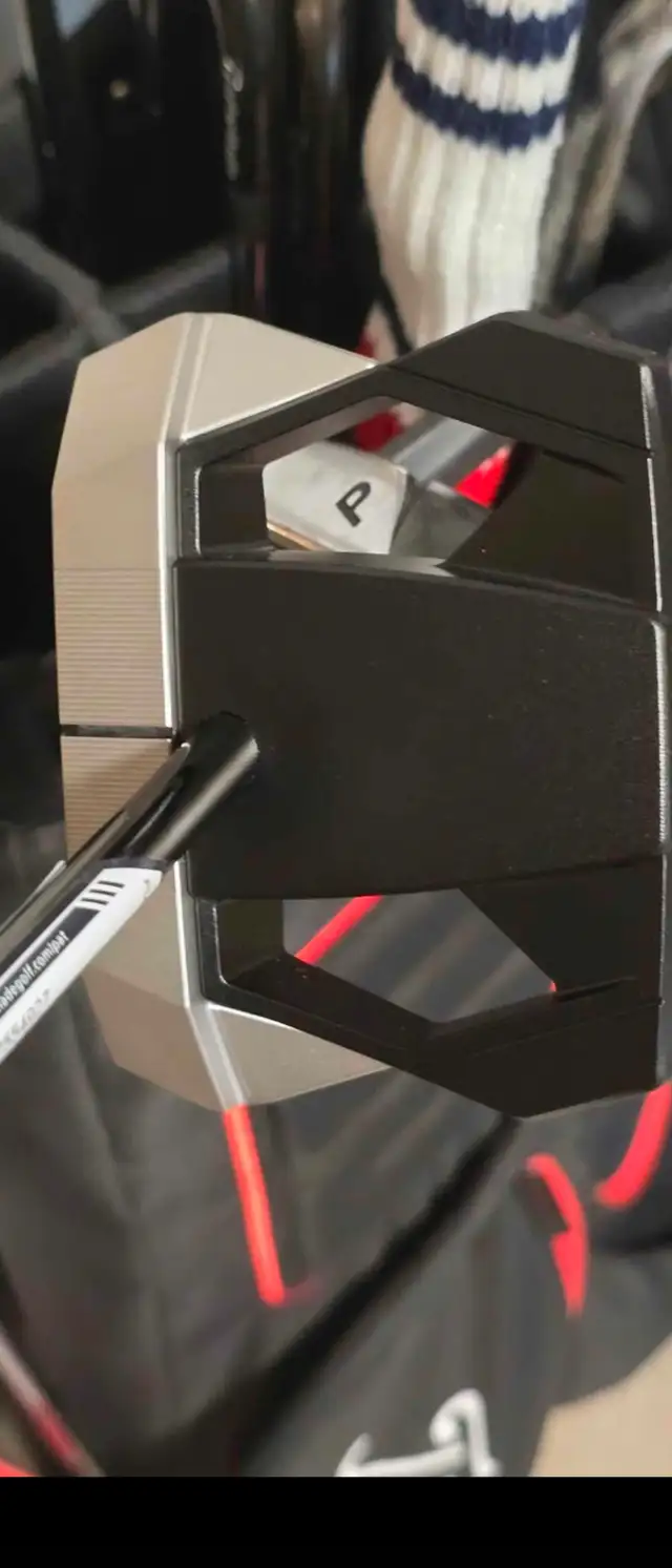 Like new but used taylormade spider 5k ZT 35 inch putter! - Photo 3