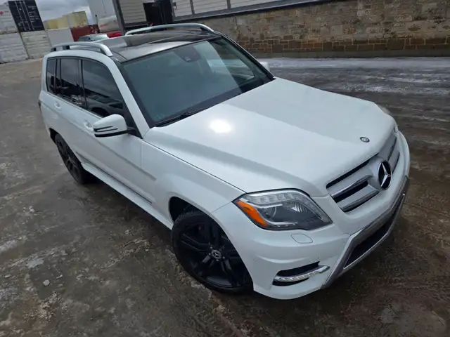 2013 Mercedes-Benz GLK 350 4 MATIC / V6 / SUNROOF / LEATHER    3 - Photo 9