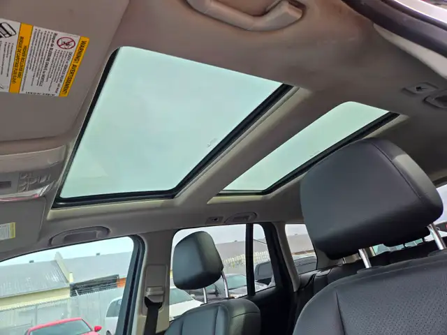 2013 Mercedes-Benz GLK 350 4 MATIC / V6 / SUNROOF / LEATHER    3 - Photo 17