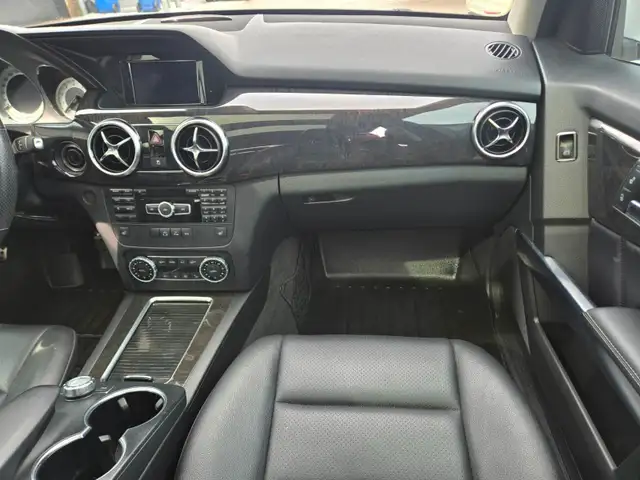 2013 Mercedes-Benz GLK 350 4 MATIC / V6 / SUNROOF / LEATHER    3 - Photo 19