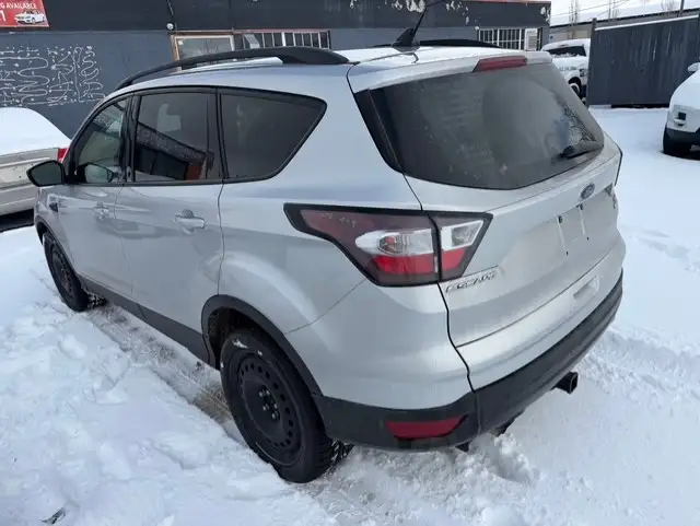 2018 Ford Escape SE / 2 Set of tires and Rims / Low KM 142K - Photo 7