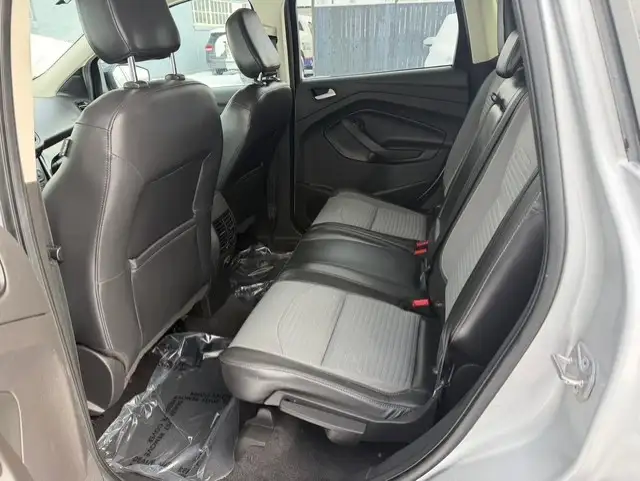 2018 Ford Escape SE / 2 Set of tires and Rims / Low KM 142K - Photo 8