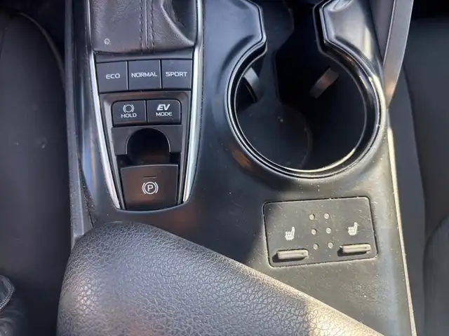 2019 Toyota Camry LE HYBRID BACKUP CAMERA LANE ASSIST HEATED SEA - Photo 22