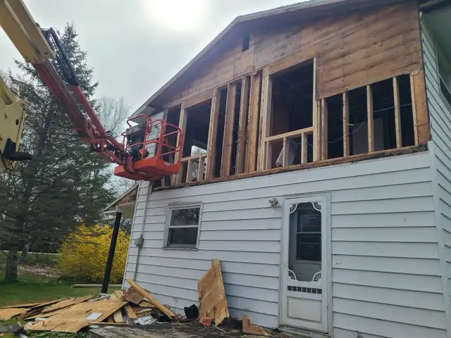 Hiring Roofers and labourers - Photo 5