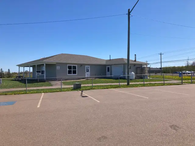 Hiring Roofers and labourers - Photo 7