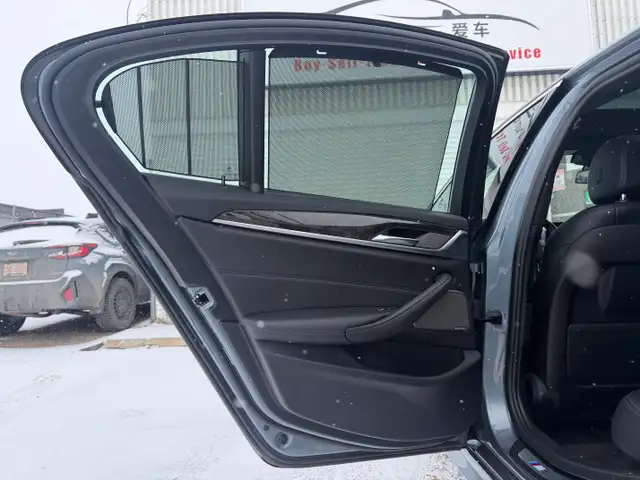 2018 BMW 5 Series| Low Mileage | All Wheel Drive | - Photo 17