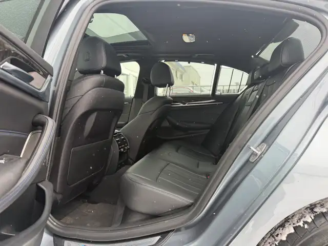 2018 BMW 5 Series| Low Mileage | All Wheel Drive | - Photo 18